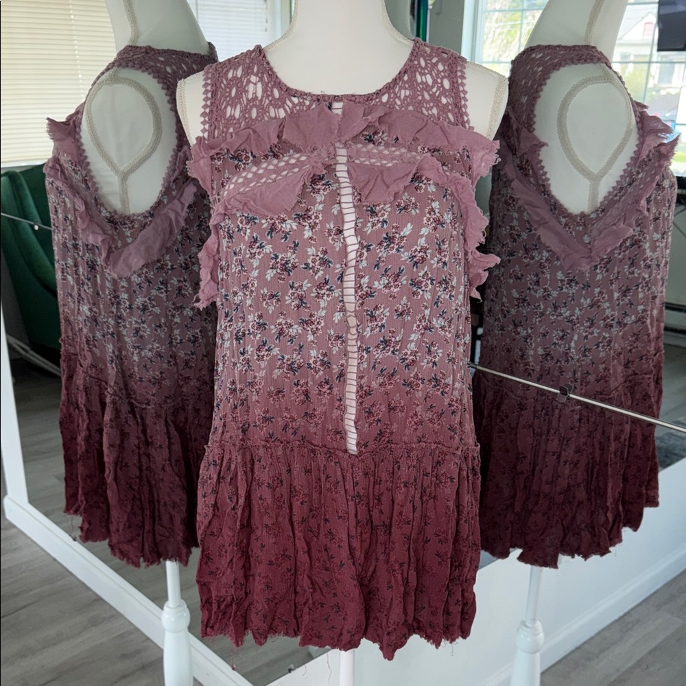 Mauve Floral Ruffle Crochet Sleeveless Tunic